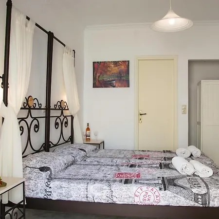 Erato Aparthotel *